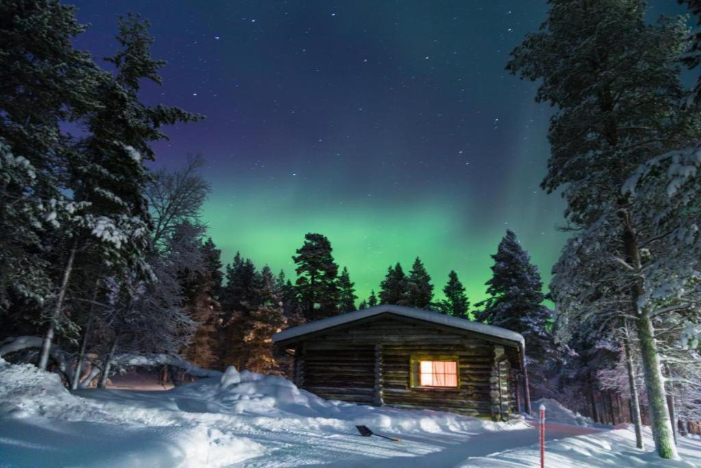 ساريسيلكا Kuukkeli Log Houses Aurora Resort المظهر الخارجي الصورة