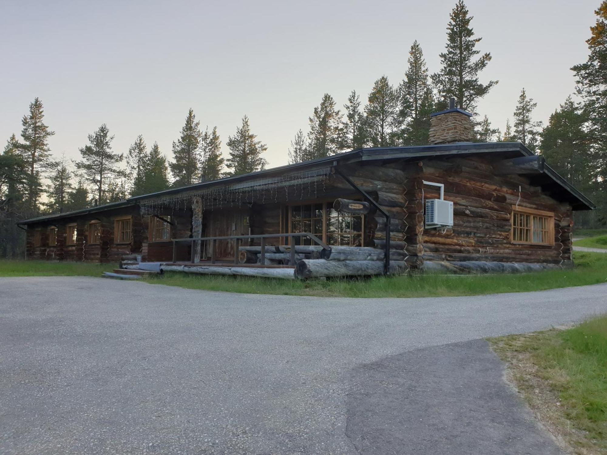 ساريسيلكا Kuukkeli Log Houses Aurora Resort المظهر الخارجي الصورة