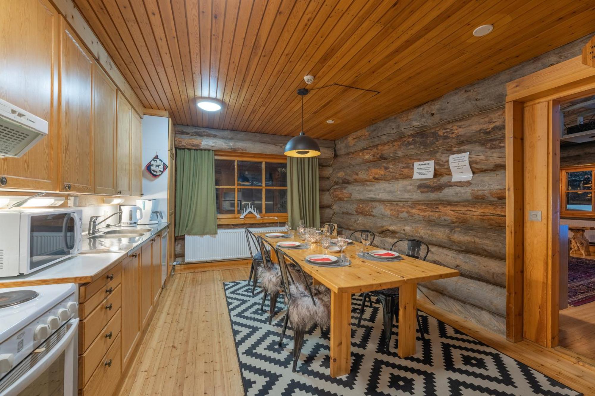 ساريسيلكا Kuukkeli Log Houses Aurora Resort المظهر الخارجي الصورة