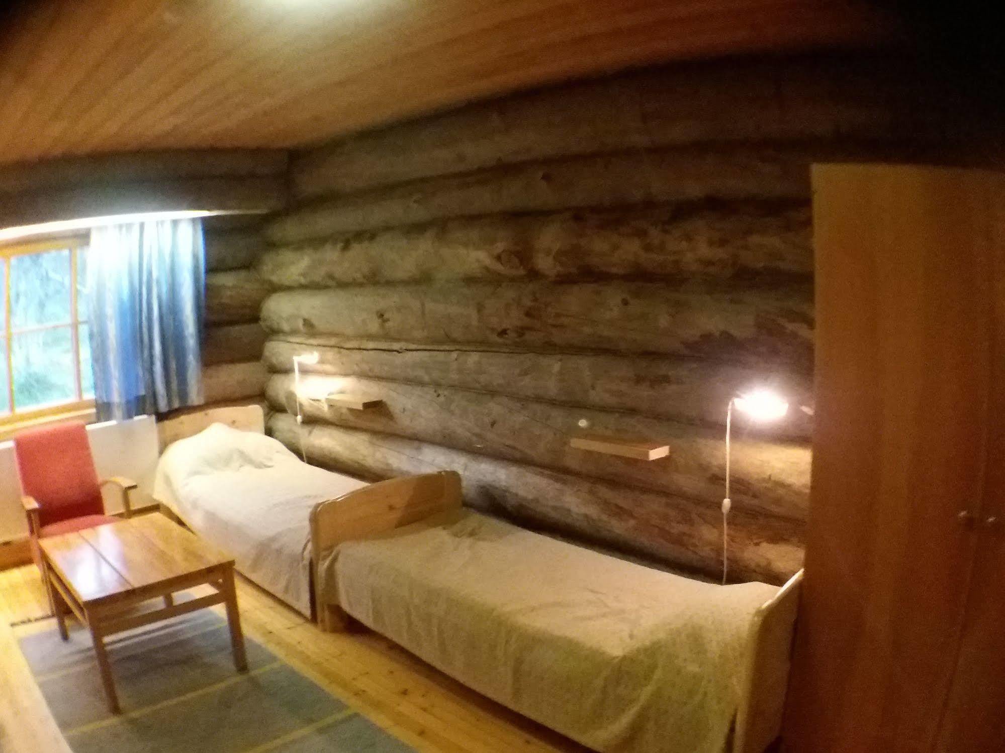 ساريسيلكا Kuukkeli Log Houses Aurora Resort المظهر الخارجي الصورة
